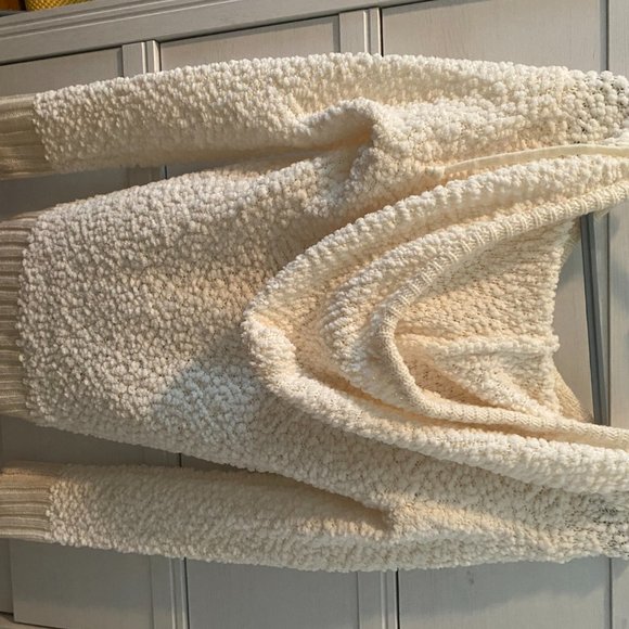 Soft Sweater - Picture 2 of 2